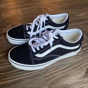 Vans Old Skool in Black / White, Size 8 W / 6.5 M